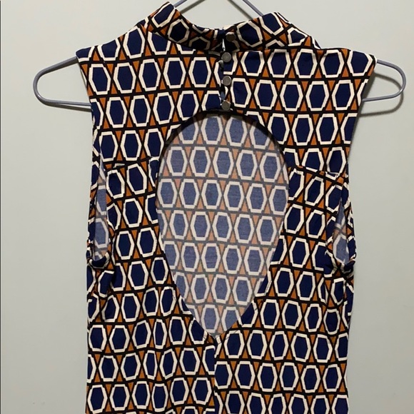 Dress - Picture 5 of 7